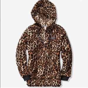 Victoria Secret Pink Sherpa Leopard Half Zip NWOT!